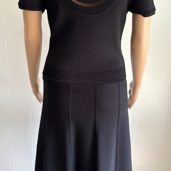 RW&Co medium weight midi black short sleeve dress with cutout collar size M - Picture 6 of 13